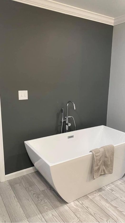 Modern soaking bathtub